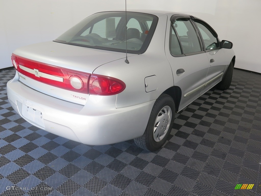 2003 Cavalier Sedan - Ultra Silver Metallic / Graphite Gray photo #14