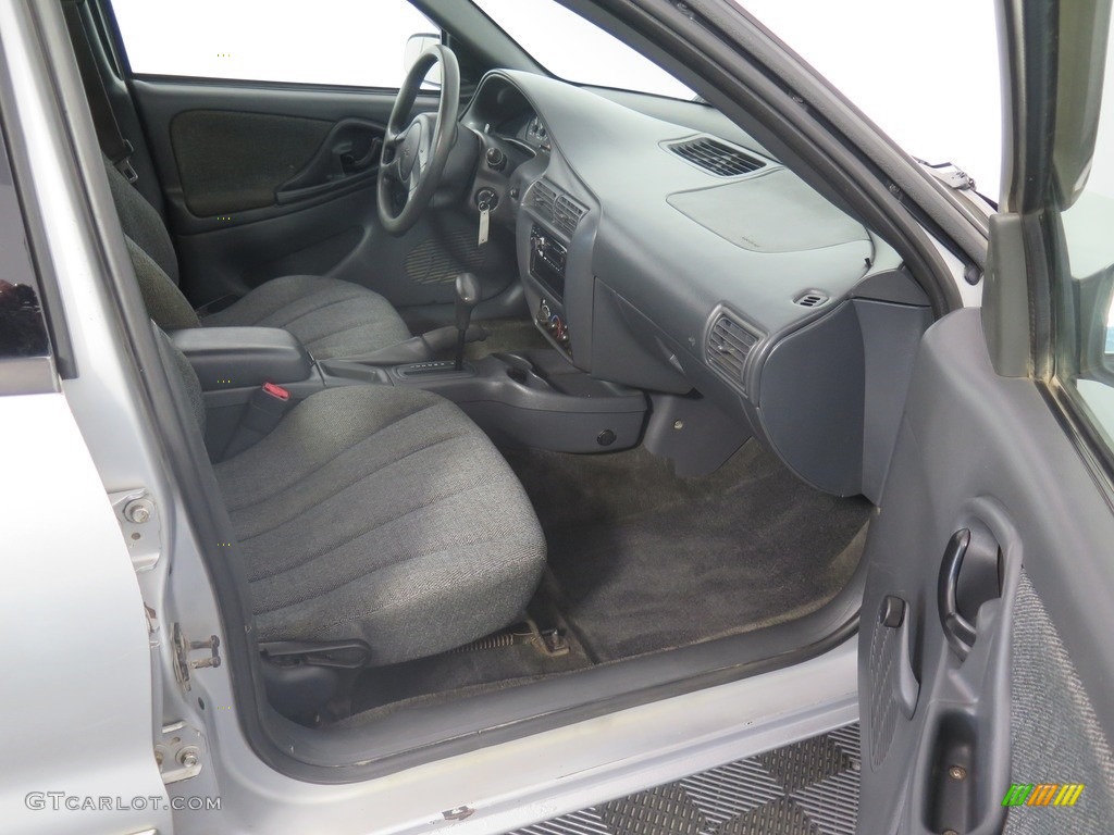 2003 Cavalier Sedan - Ultra Silver Metallic / Graphite Gray photo #24