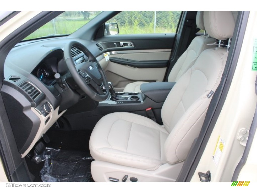2018 Explorer XLT - Platinum Dune / Medium Stone photo #14