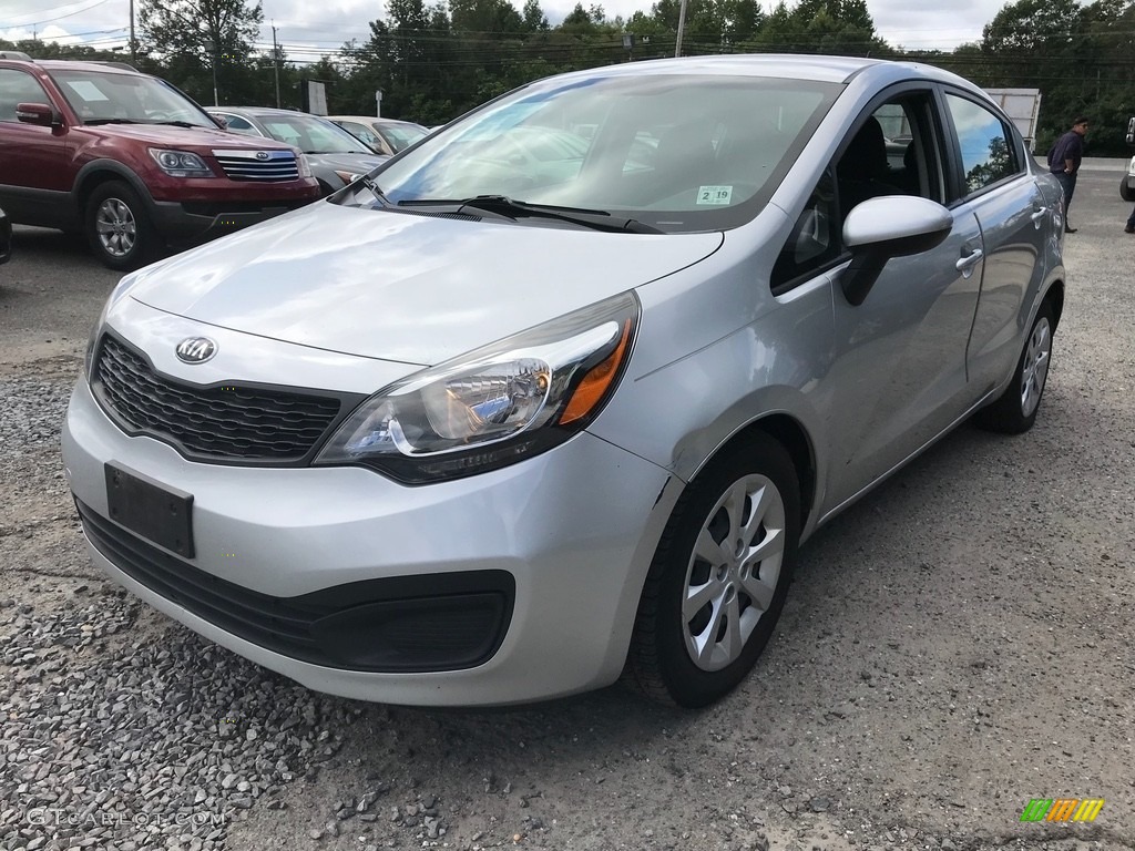 2013 Rio LX Sedan - Bright Silver / Black photo #2