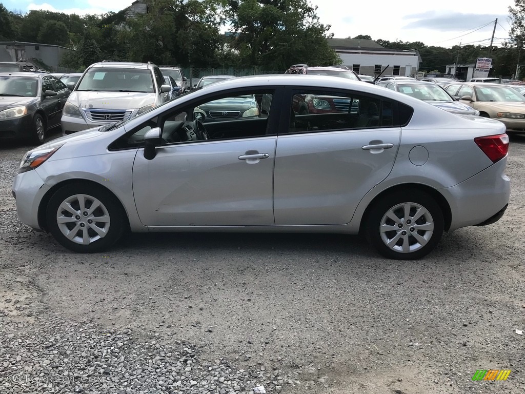 2013 Rio LX Sedan - Bright Silver / Black photo #4