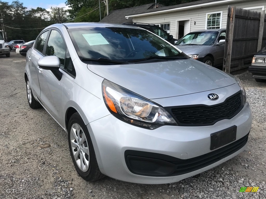 2013 Rio LX Sedan - Bright Silver / Black photo #9