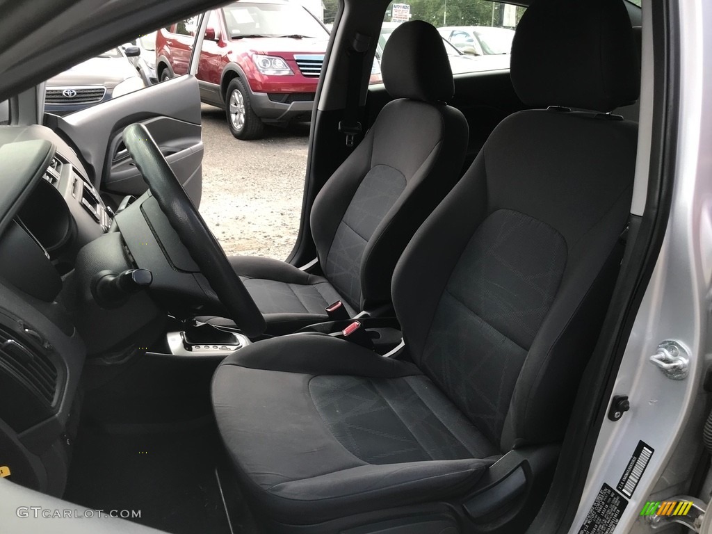 2013 Rio LX Sedan - Bright Silver / Black photo #15