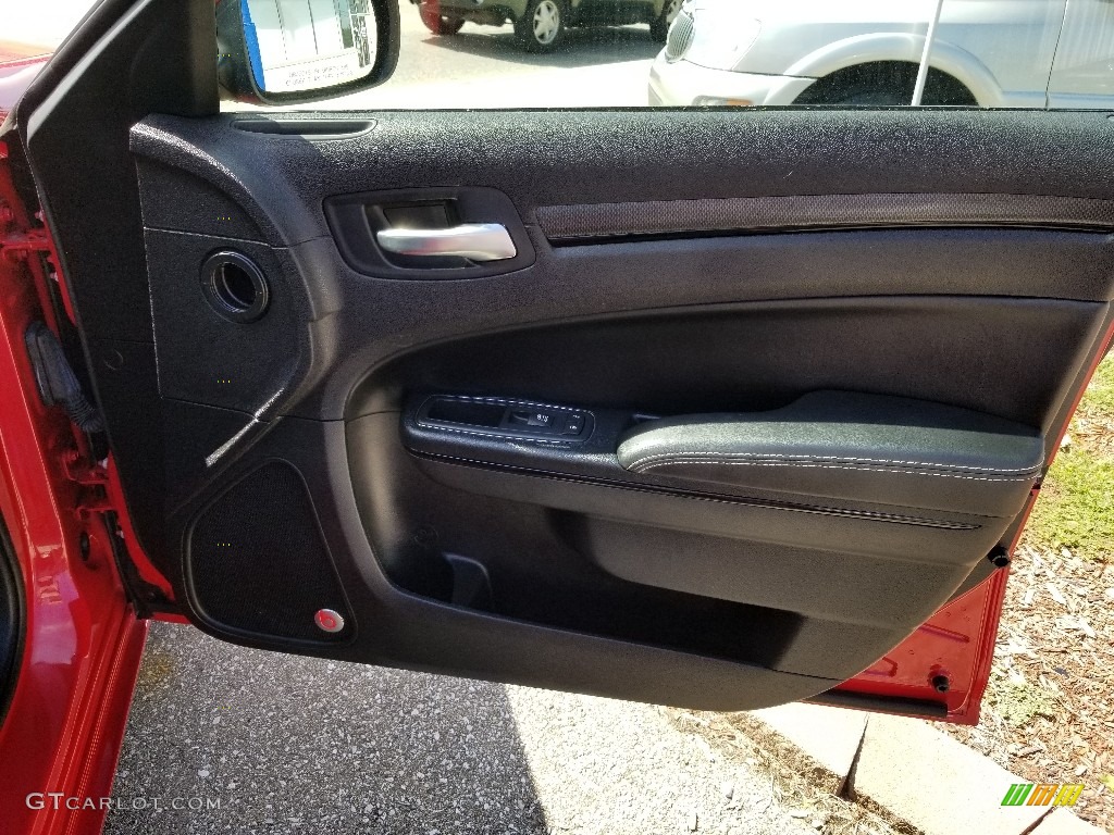 2016 300 S AWD - Redline Red Tri-Coat Pearl / Black photo #9