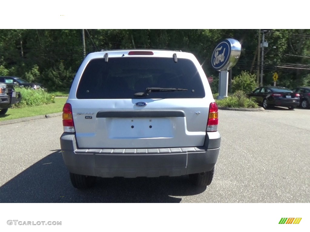 2007 Escape XLT V6 4WD - Tungsten Grey Metallic / Medium/Dark Flint photo #6