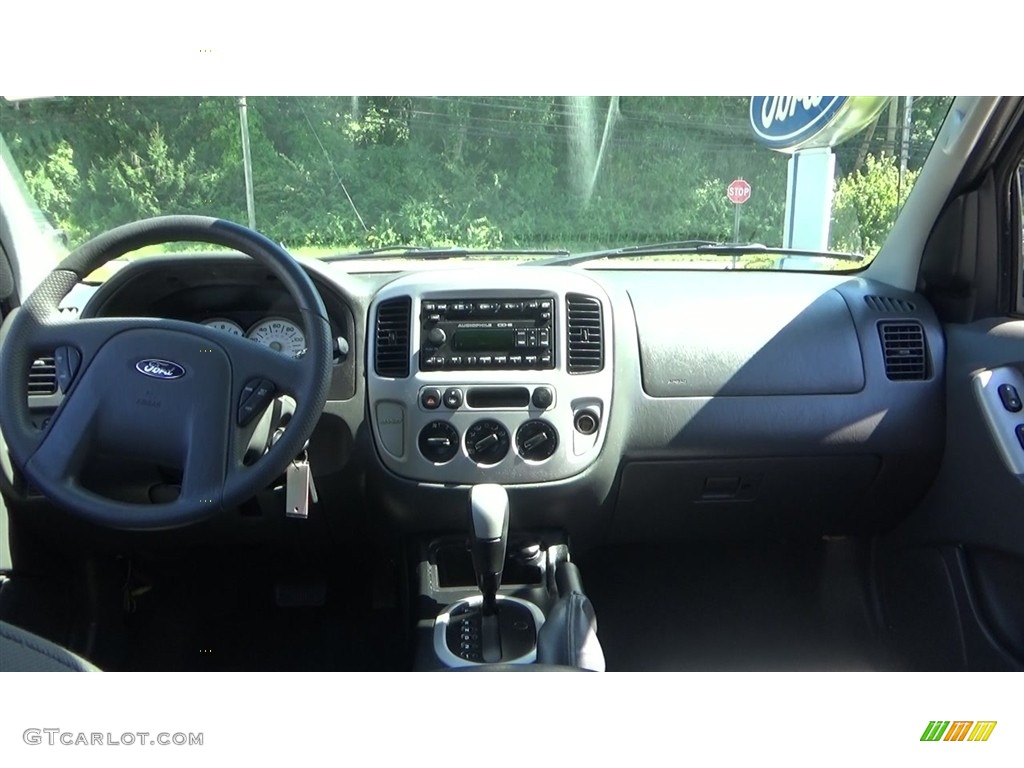 2007 Escape XLT V6 4WD - Tungsten Grey Metallic / Medium/Dark Flint photo #20