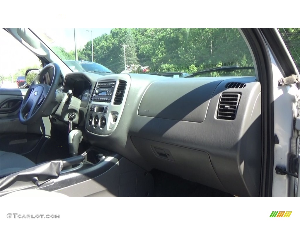 2007 Escape XLT V6 4WD - Tungsten Grey Metallic / Medium/Dark Flint photo #26