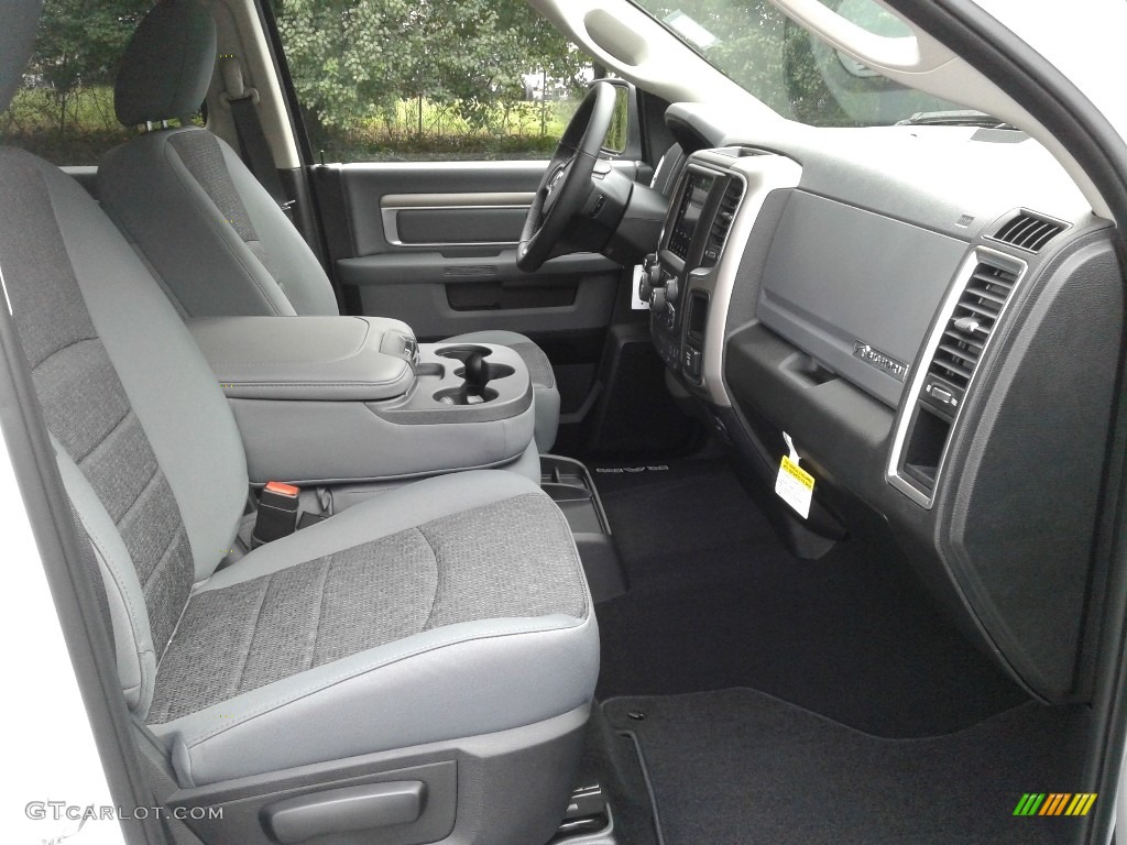2018 1500 Big Horn Crew Cab 4x4 - Bright White / Black/Diesel Gray photo #14