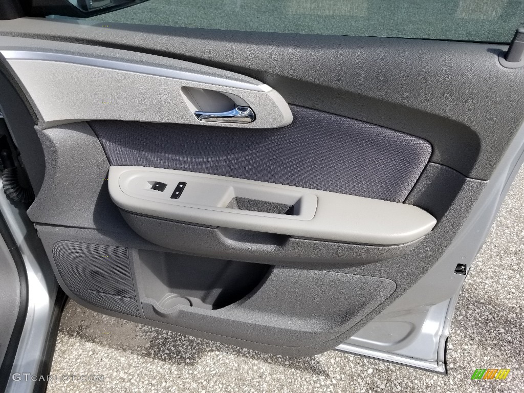 2011 Traverse LS AWD - Silver Ice Metallic / Dark Gray/Light Gray photo #11