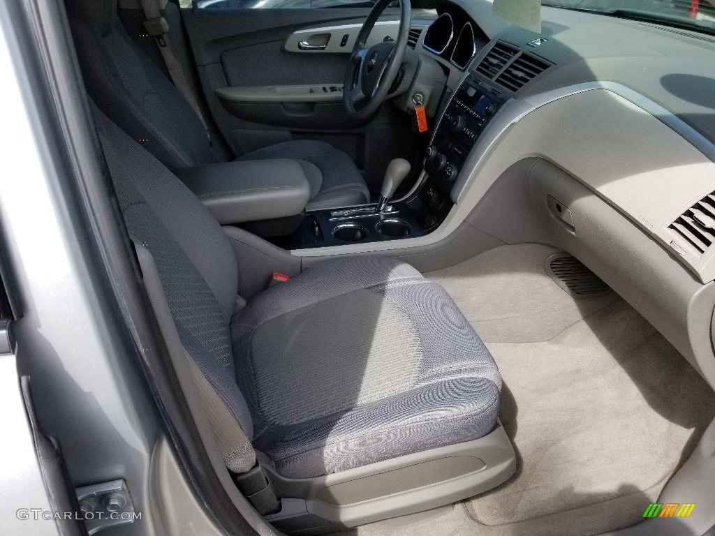 2011 Traverse LS AWD - Silver Ice Metallic / Dark Gray/Light Gray photo #12