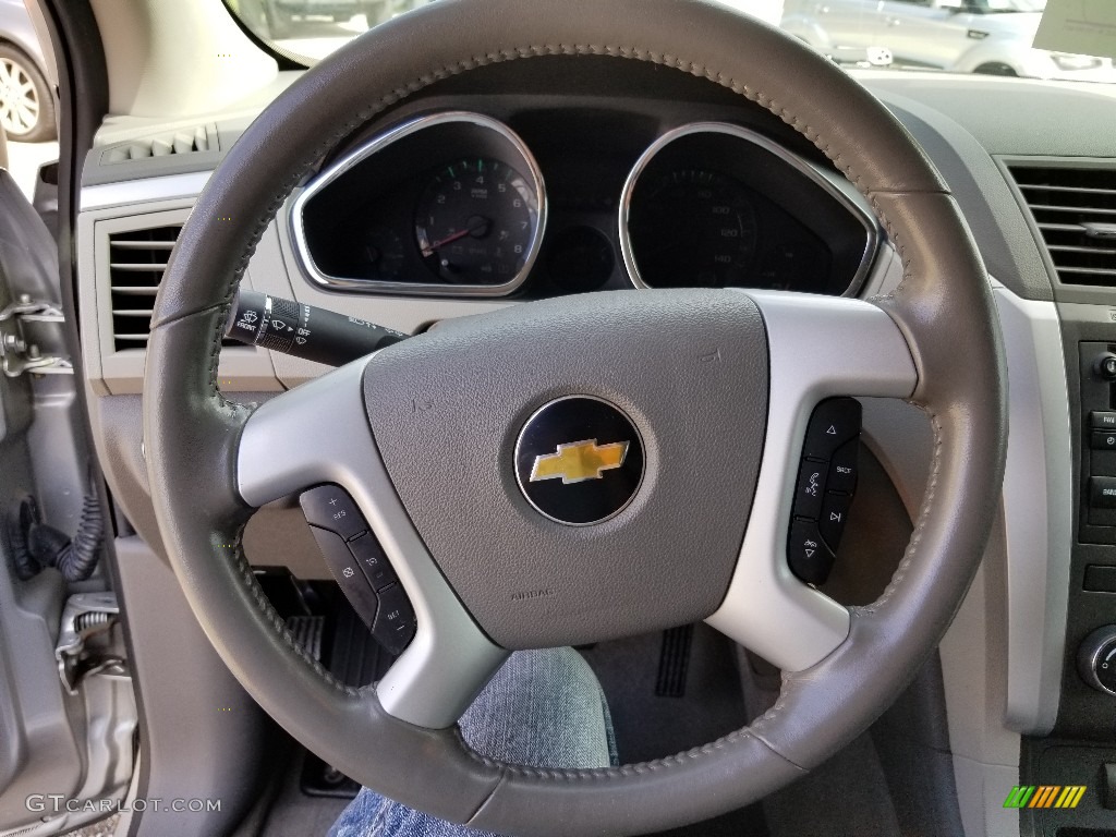 2011 Traverse LS AWD - Silver Ice Metallic / Dark Gray/Light Gray photo #24