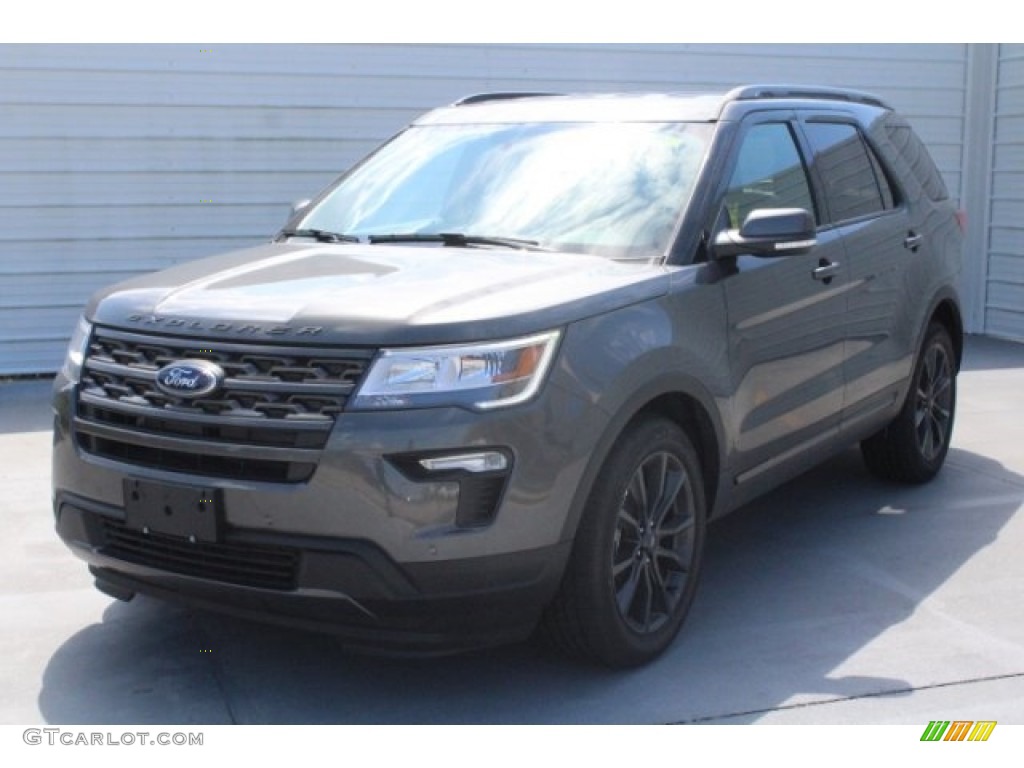 2018 Explorer XLT - Magnetic Metallic / Ebony Black photo #3