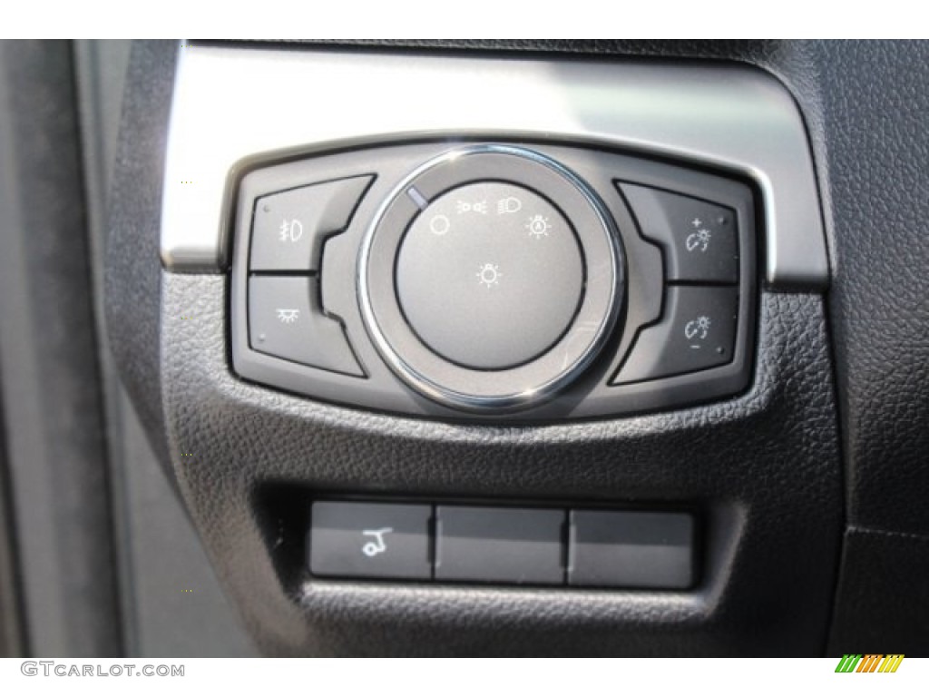 2018 Explorer XLT - Magnetic Metallic / Ebony Black photo #23