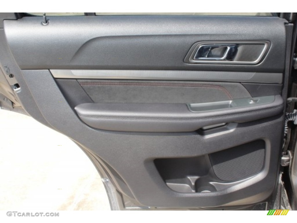 2018 Explorer XLT - Magnetic Metallic / Ebony Black photo #24