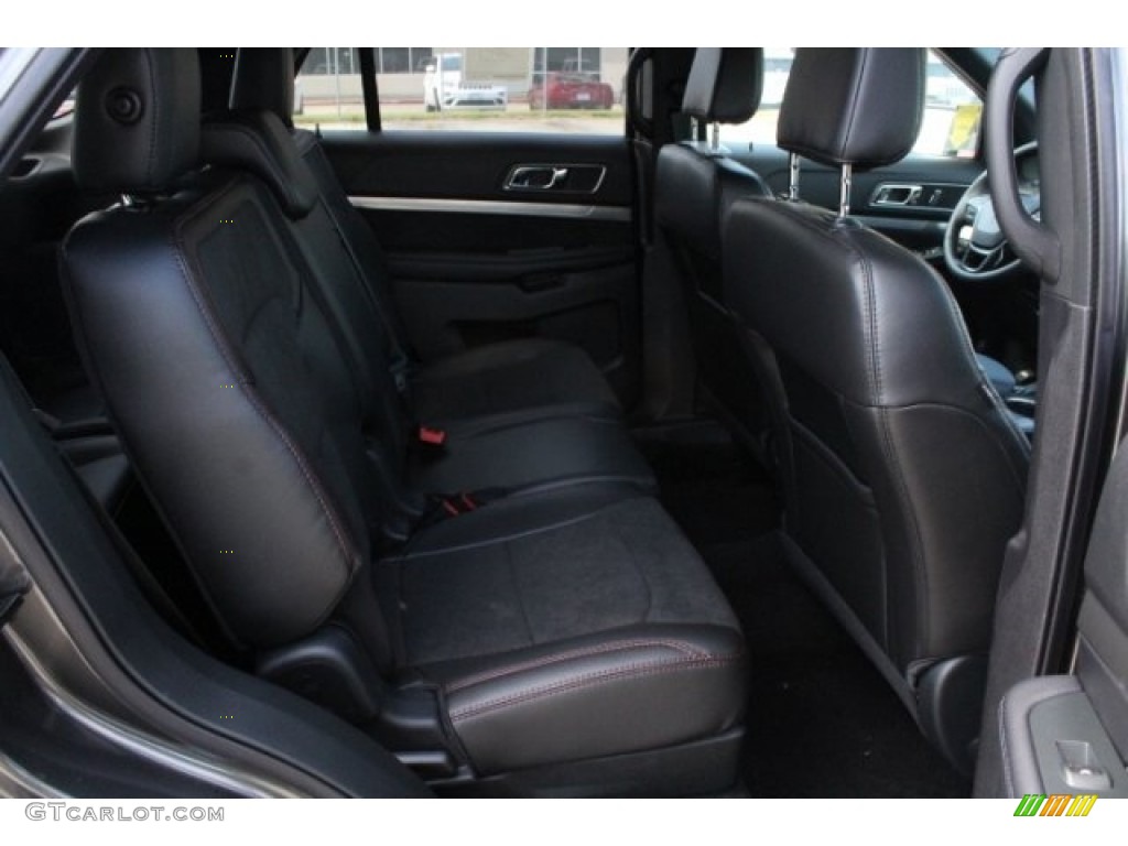 2018 Explorer XLT - Magnetic Metallic / Ebony Black photo #32