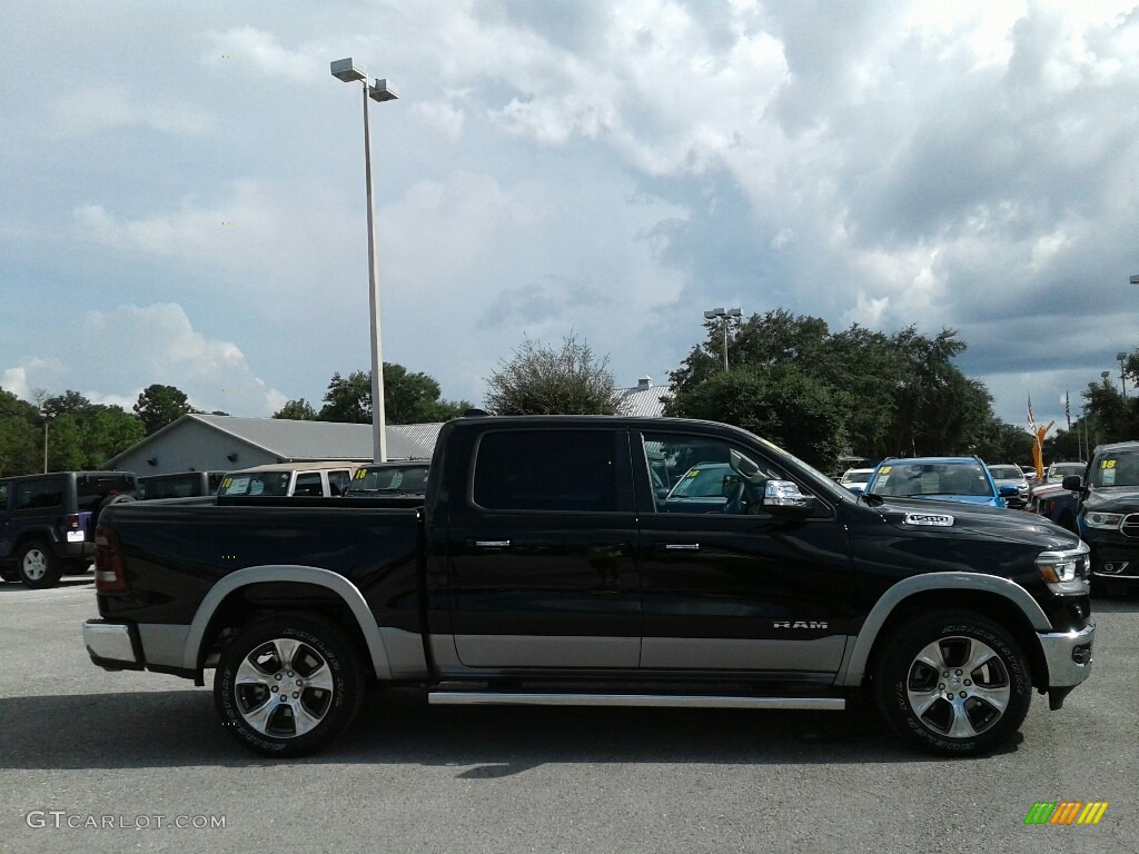 2019 1500 Laramie Crew Cab - Diamond Black Crystal Pearl / Black photo #6