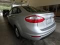 Ingot Silver - Fiesta SE Sedan Photo No. 3