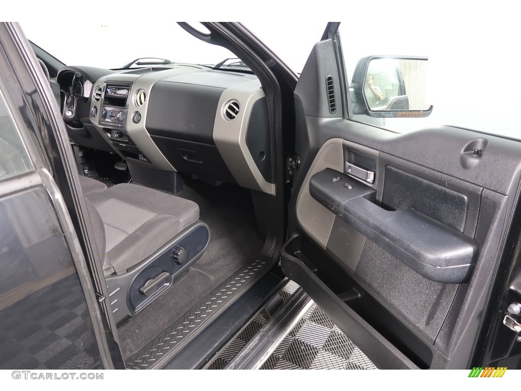 2004 F150 FX4 Regular Cab 4x4 - Black / Black/Medium Flint photo #31