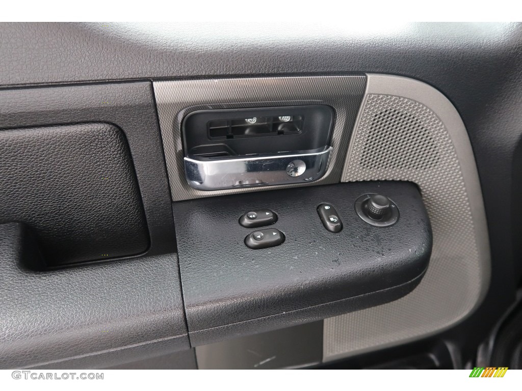 2004 F150 FX4 Regular Cab 4x4 - Black / Black/Medium Flint photo #34