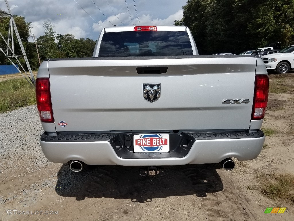 2019 1500 Classic Express Quad Cab 4x4 - Bright Silver Metallic / Black photo #5