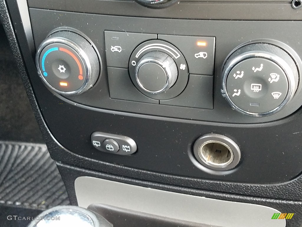 2011 HHR LT - Cyber Gray Metallic / Ebony photo #16