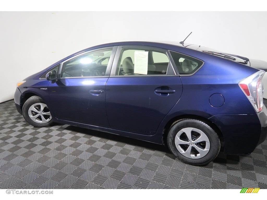 2013 Prius Two Hybrid - Nautical Blue Metallic / Dark Gray photo #9