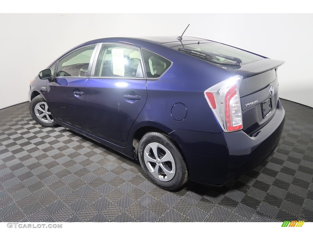 2013 Prius Two Hybrid - Nautical Blue Metallic / Dark Gray photo #10