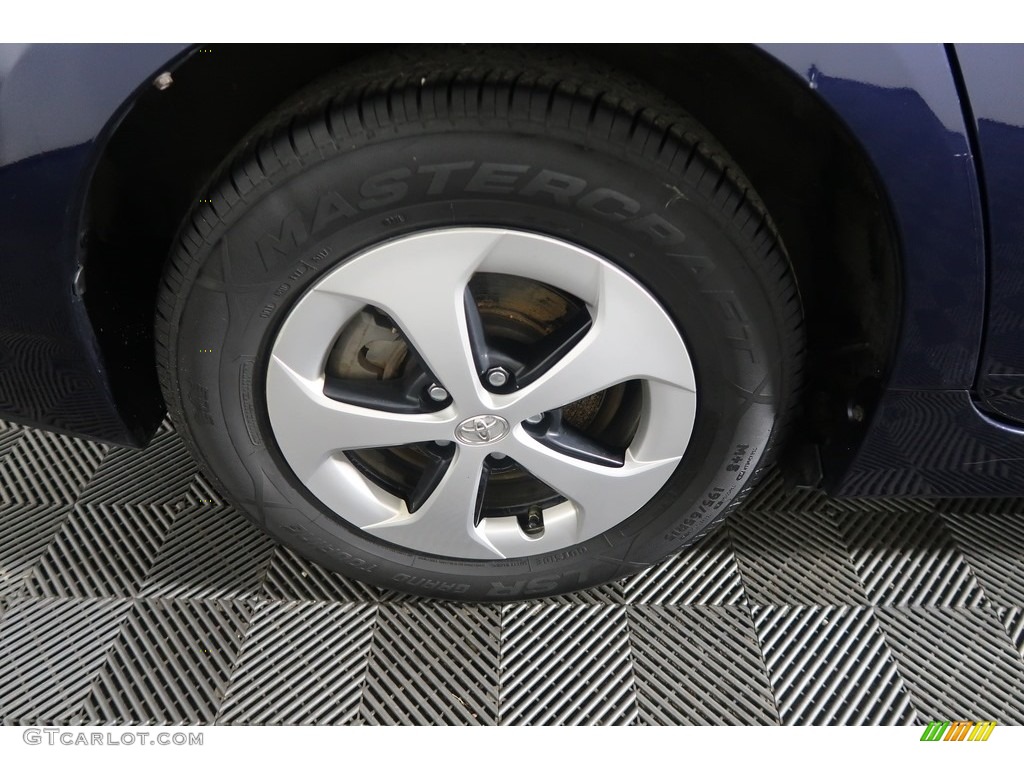 2013 Prius Two Hybrid - Nautical Blue Metallic / Dark Gray photo #27