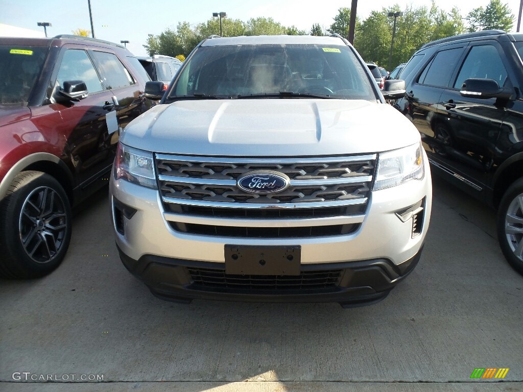 2018 Explorer FWD - Ingot Silver / Medium Stone photo #2