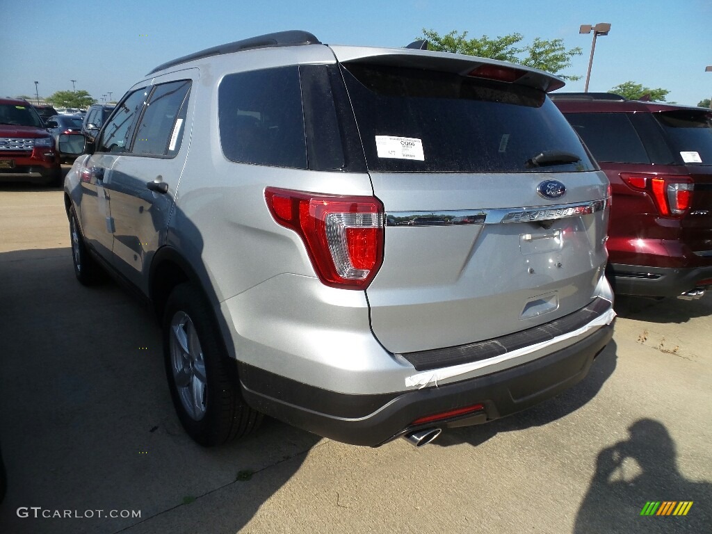 2018 Explorer FWD - Ingot Silver / Medium Stone photo #3