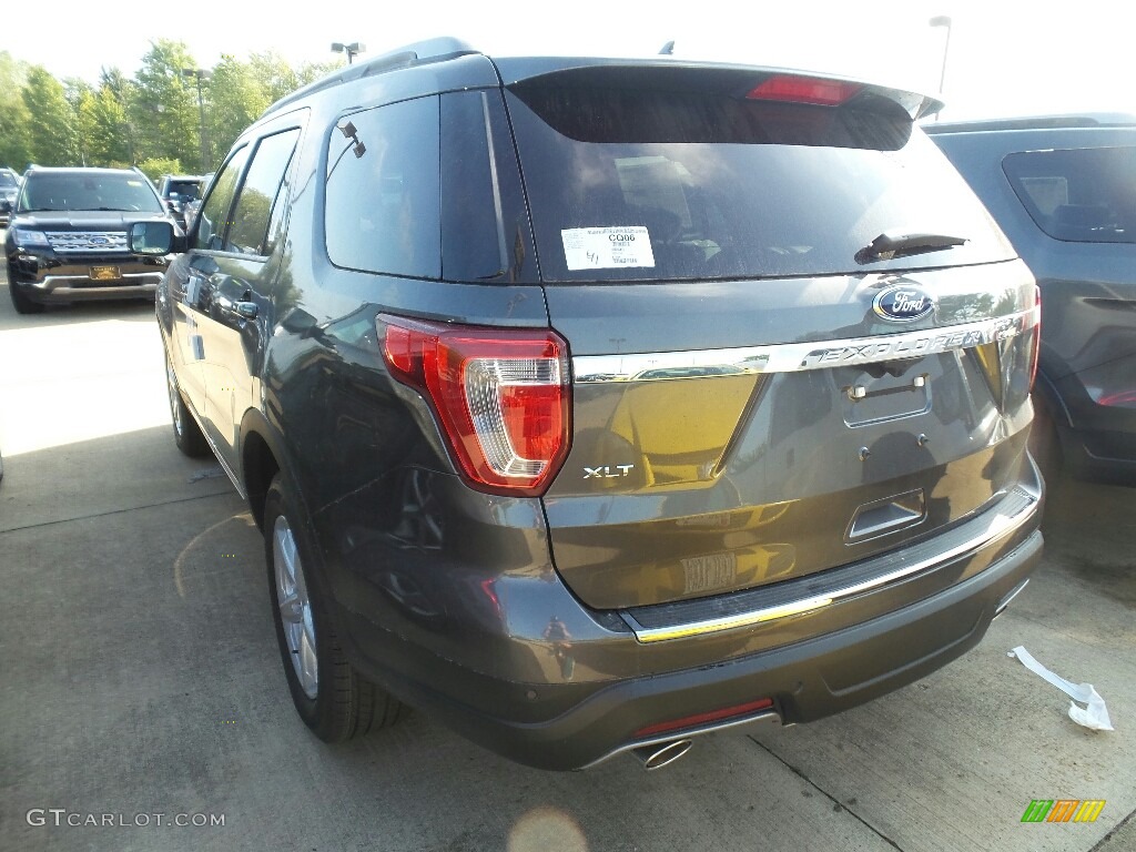 2018 Explorer XLT - Magnetic Metallic / Ebony Black photo #3