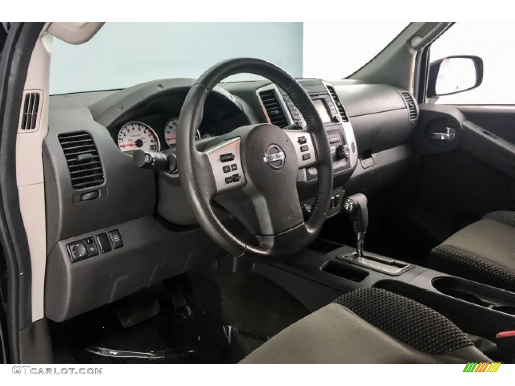 2015 Xterra PRO-4X 4x4 - Super Black / PRO-4X Gray/Steel photo #20