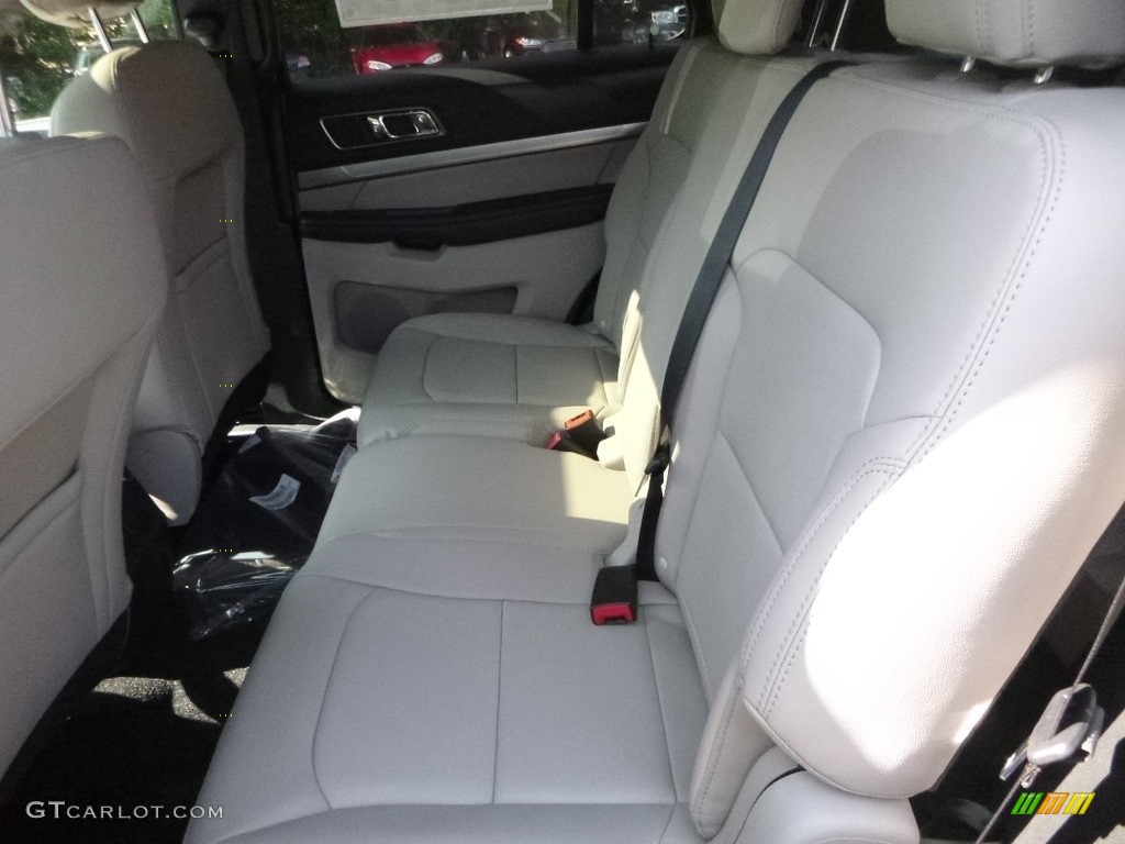 2018 Explorer XLT 4WD - Burgundy Velvet / Medium Stone photo #8