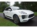 Front 3/4 View of 2018 Macan Turbo