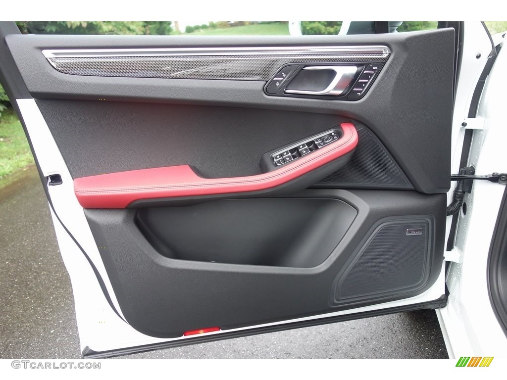 2018 Porsche Macan Turbo Black/Garnet Red Door Panel Photo #129468290
