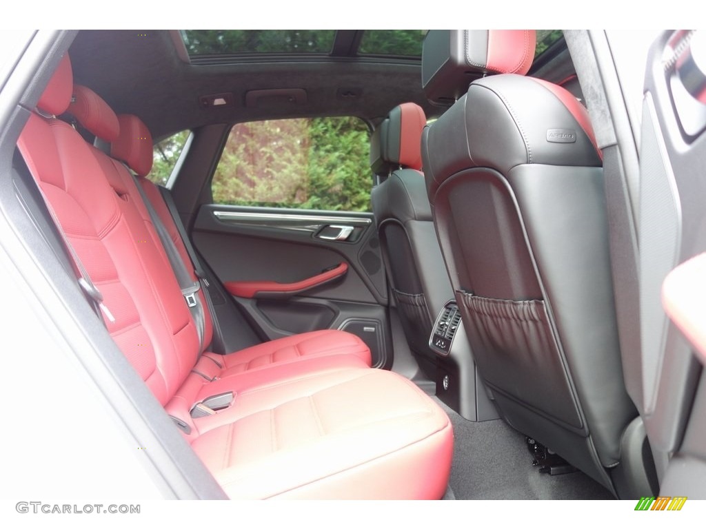 2018 Porsche Macan Turbo Rear Seat Photo #129468491
