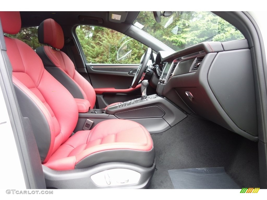 Black/Garnet Red Interior 2018 Porsche Macan GTS Photo #129469490