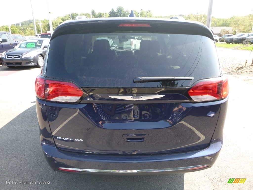 2019 Pacifica Touring L - Jazz Blue Pearl / Cognac/Alloy photo #4