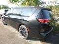 2019 Brilliant Black Crystal Pearl Chrysler Pacifica Limited  photo #6
