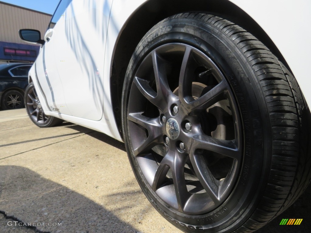 2016 Dart SE - Bright White / Black photo #9