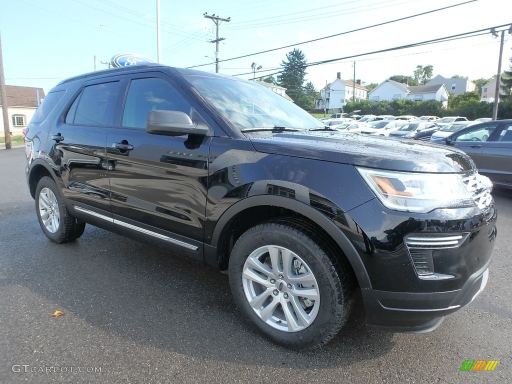 2018 Explorer XLT 4WD - Shadow Black / Ebony Black photo #3