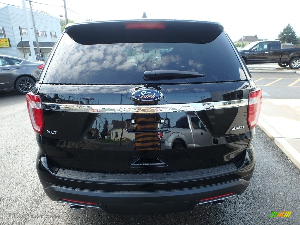 2018 Explorer XLT 4WD - Shadow Black / Ebony Black photo #6