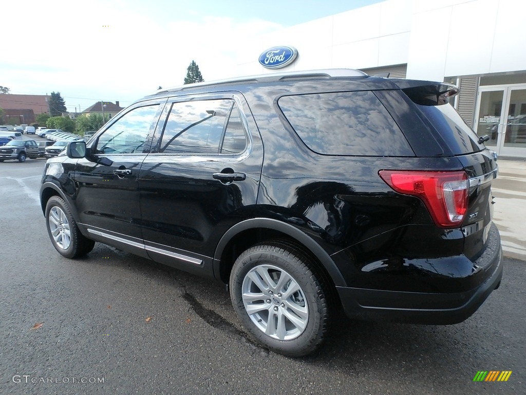 2018 Explorer XLT 4WD - Shadow Black / Ebony Black photo #8