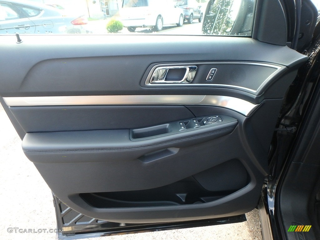 2018 Explorer XLT 4WD - Shadow Black / Ebony Black photo #14