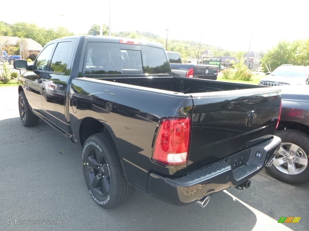 2019 1500 Classic Big Horn Crew Cab 4x4 - Brilliant Black Crystal Pearl / Black photo #3