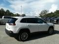 Bright White - Cherokee Latitude Plus Photo No. 5