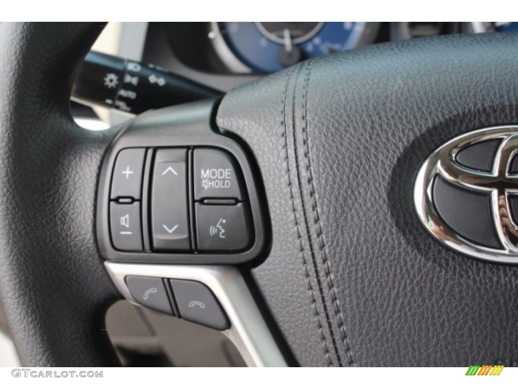 2019 Sienna LE - Super White / Dark Bisque photo #19