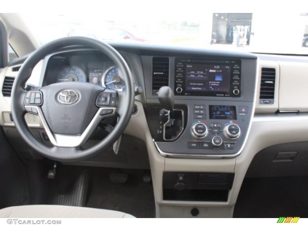 2019 Sienna LE - Super White / Dark Bisque photo #24