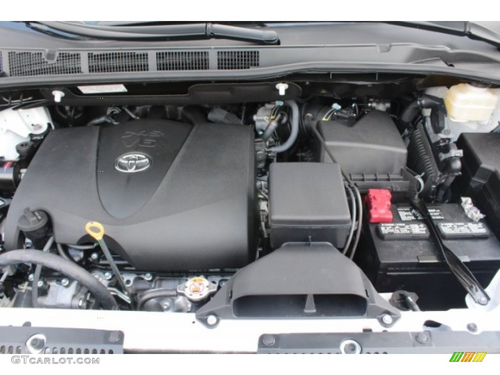 2019 Sienna LE - Super White / Dark Bisque photo #32