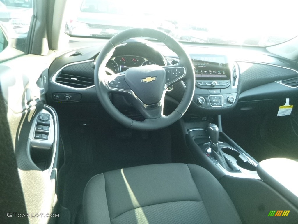2018 Malibu LT - Summit White / Jet Black photo #13